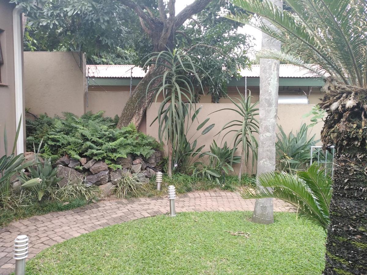 Acacia Guest House Mbombela Exterior foto