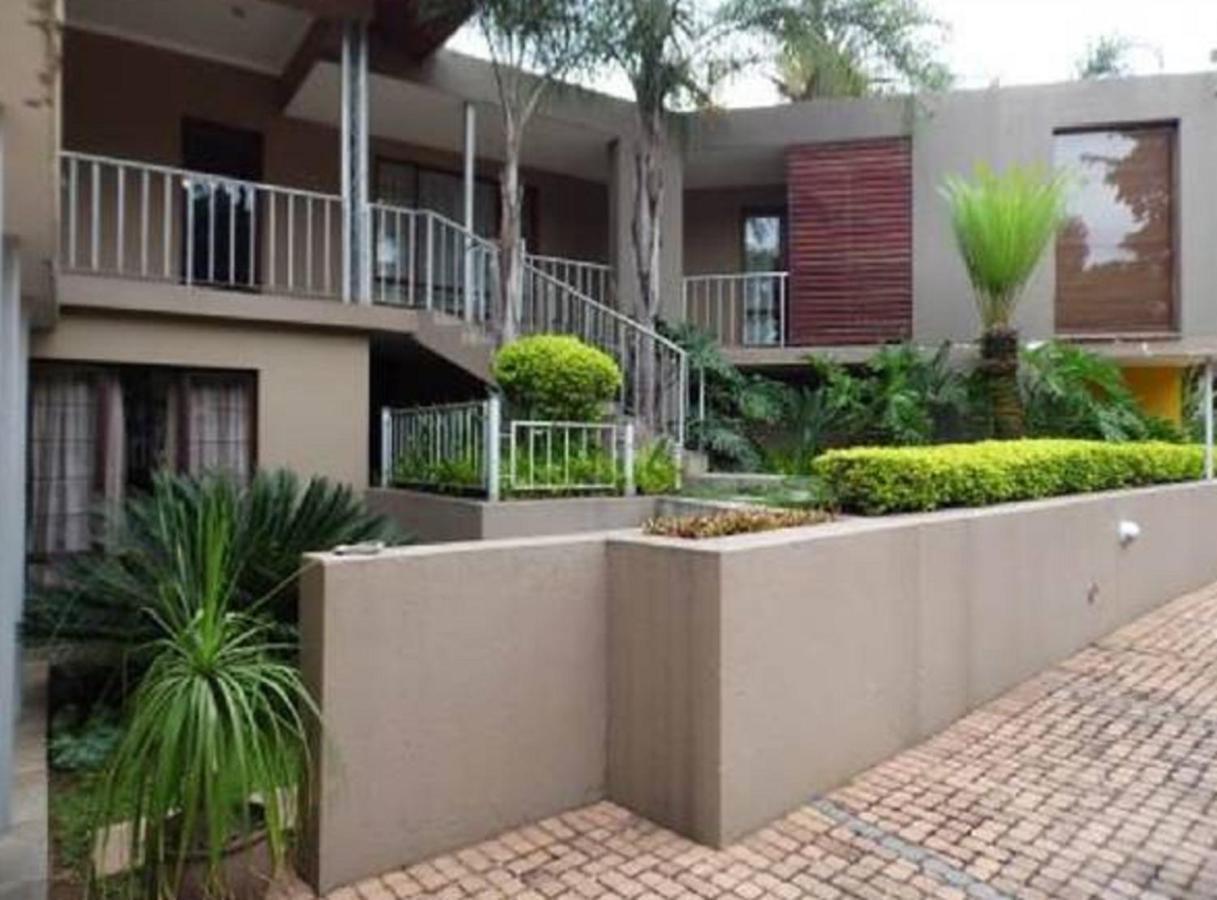 Acacia Guest House Mbombela Exterior foto